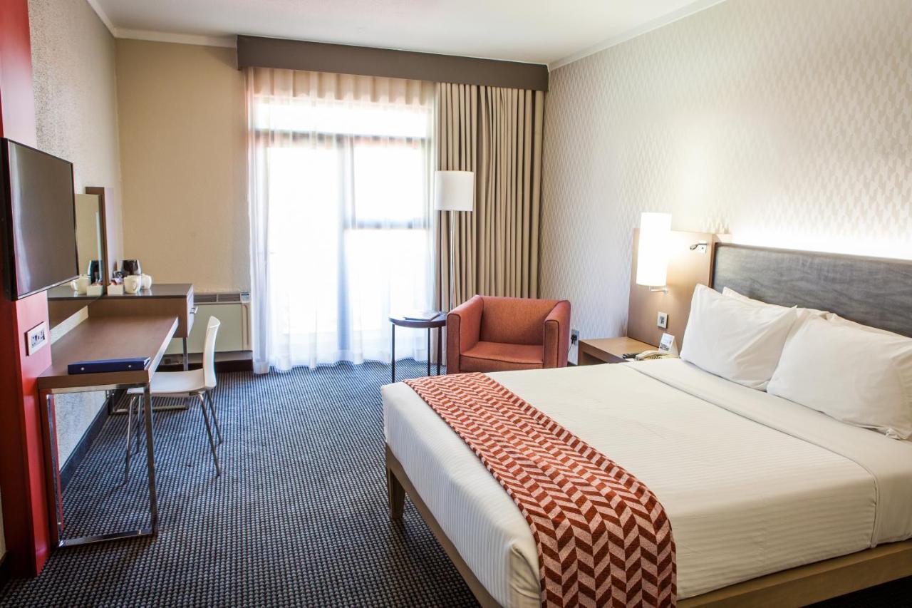 Garden Court Hotel 3*